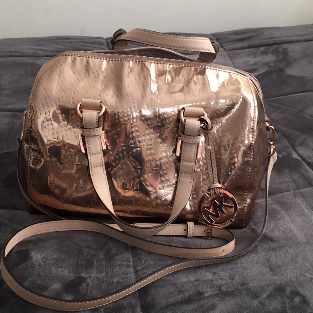 MICHAEL KORS METALLIC TOTE